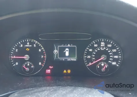 2017 Kia Sorento 2.4L Lx z USA, uszkodzony, nr VIN 5XYPGDA3XHG220018